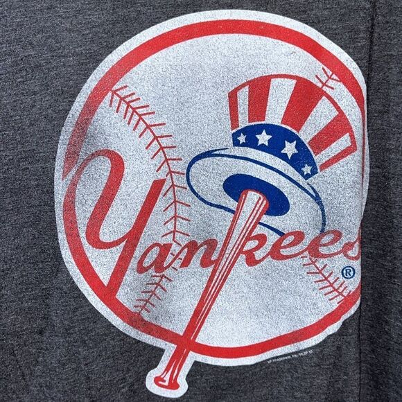 MLB Heather Gray Blue Athletic style New York Yankees baseball T Shirt big logo - Picture 2 of 4